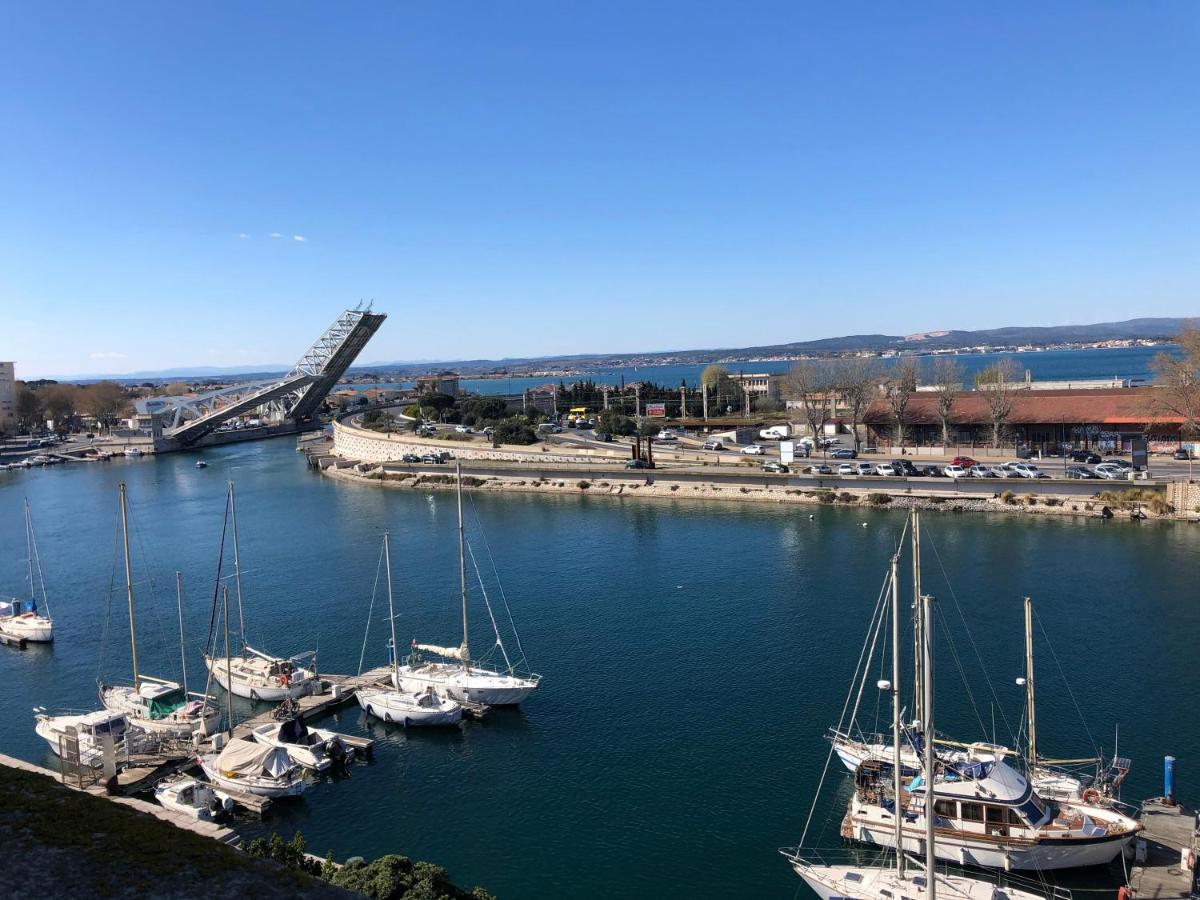 Sete 6Eme Vue Sur Le Canal Et L'Etang Buitenkant foto